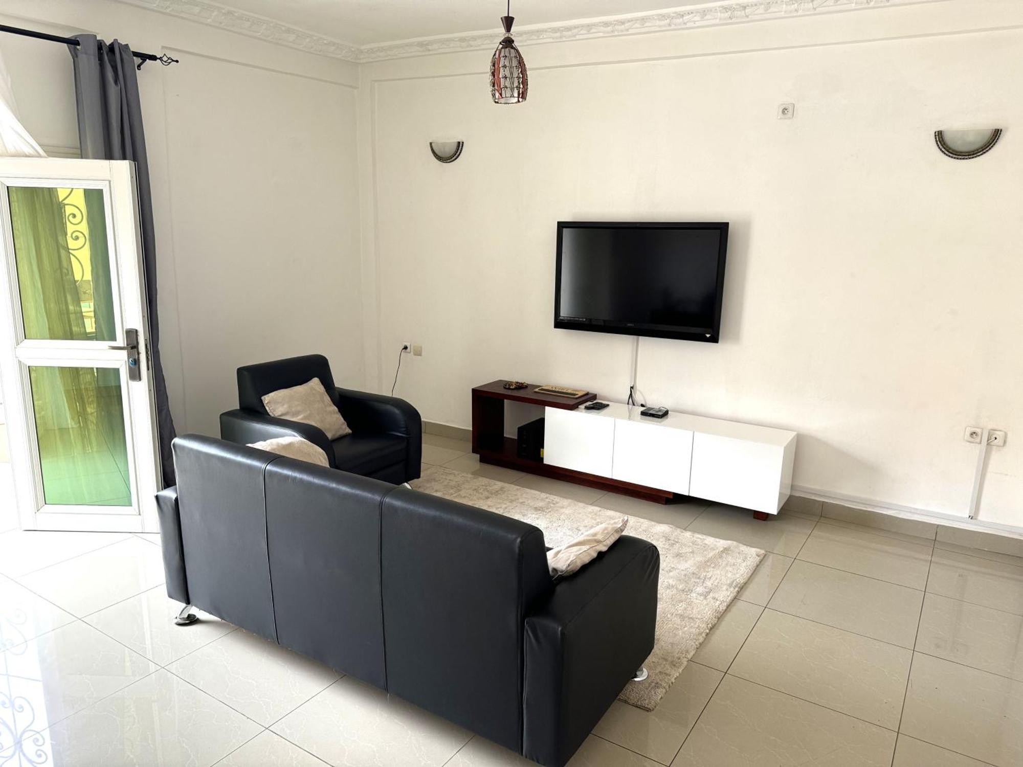 Appartements Modernes, Wifi, Tv - Yaounde, Omnisports Zewnętrze zdjęcie