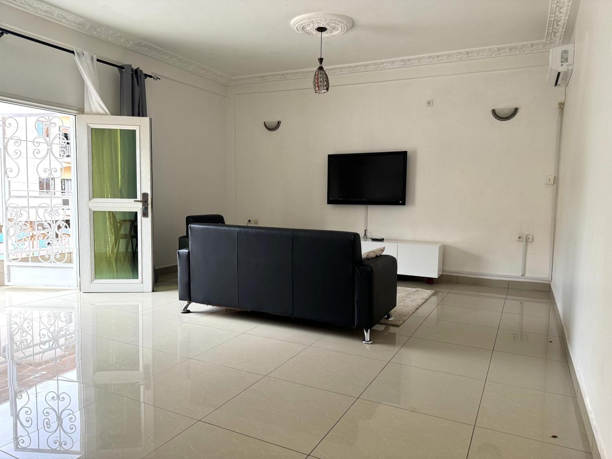 Appartements Modernes, Wifi, Tv - Yaounde, Omnisports Zewnętrze zdjęcie