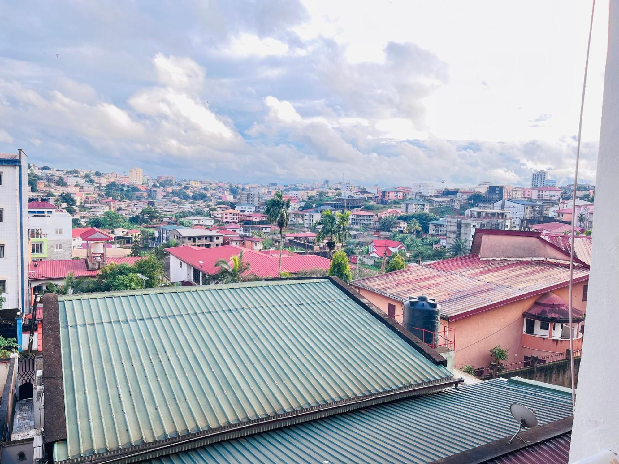 Appartements Modernes, Wifi, Tv - Yaounde, Omnisports Zewnętrze zdjęcie