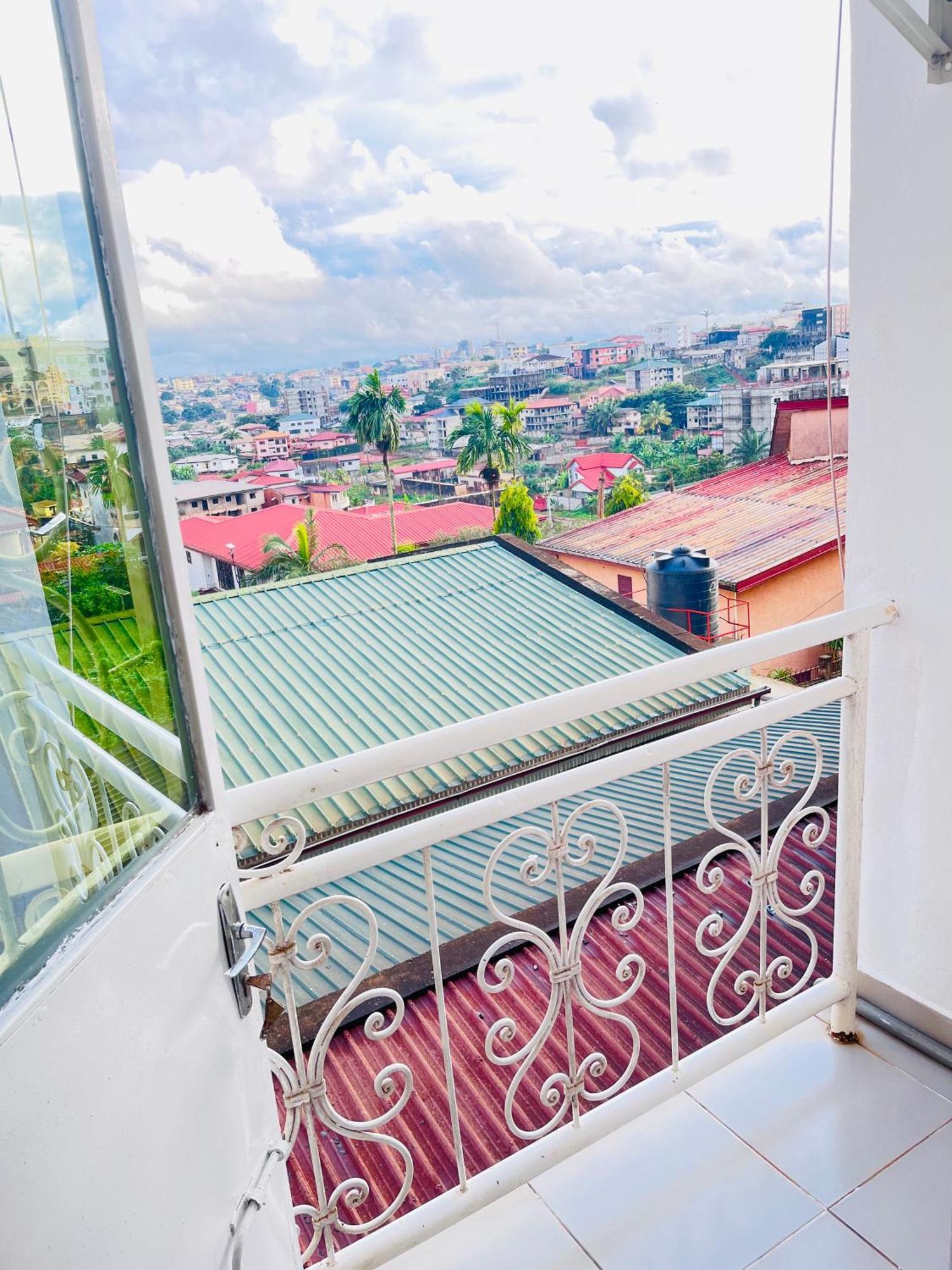 Appartements Modernes, Wifi, Tv - Yaounde, Omnisports Zewnętrze zdjęcie