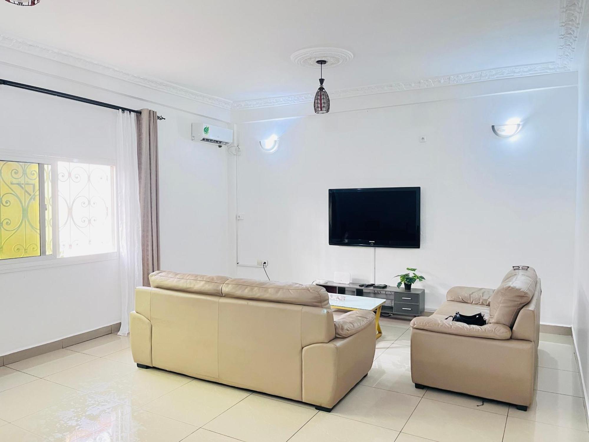 Appartements Modernes, Wifi, Tv - Yaounde, Omnisports Zewnętrze zdjęcie