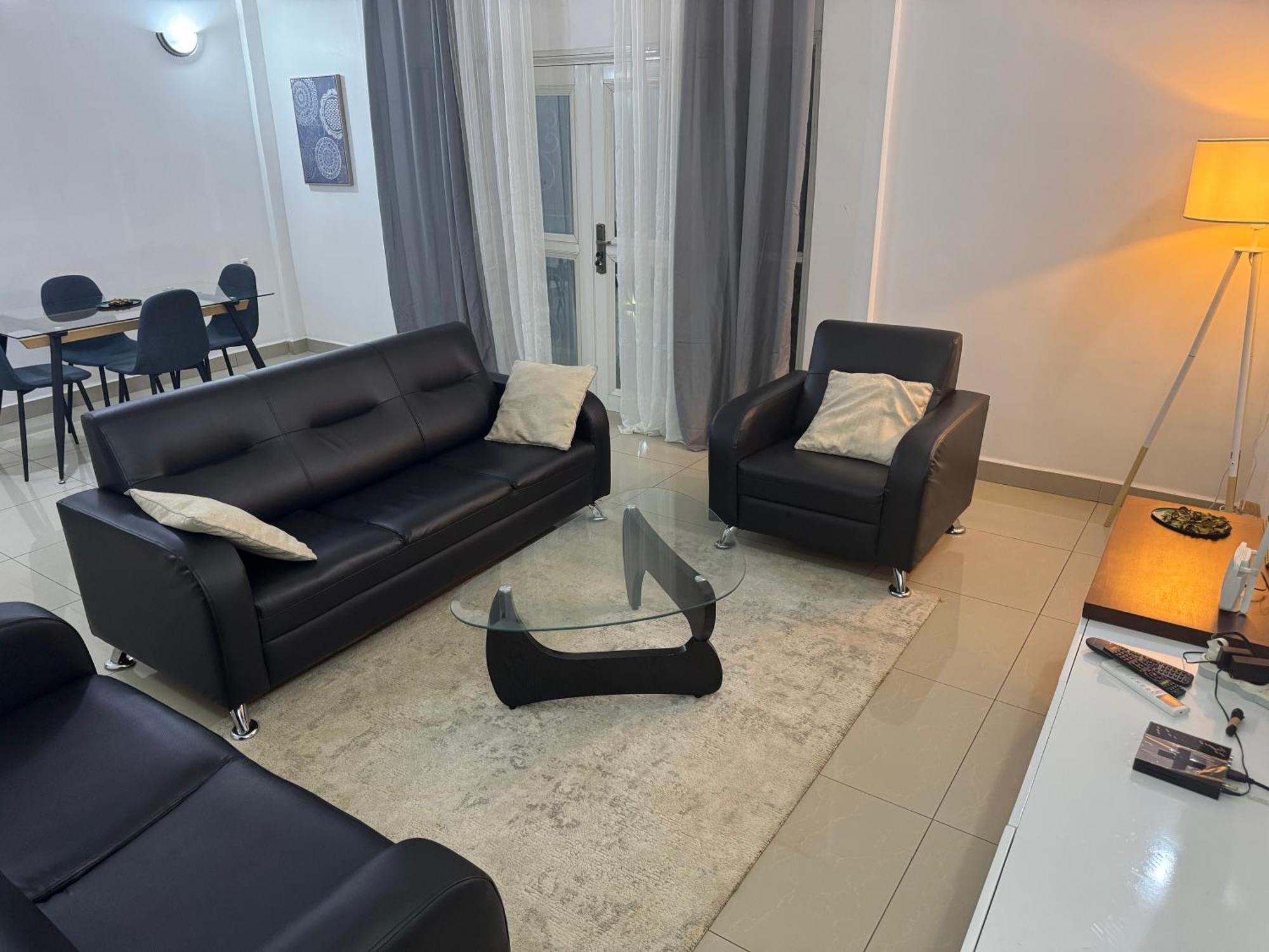Appartements Modernes, Wifi, Tv - Yaounde, Omnisports Zewnętrze zdjęcie
